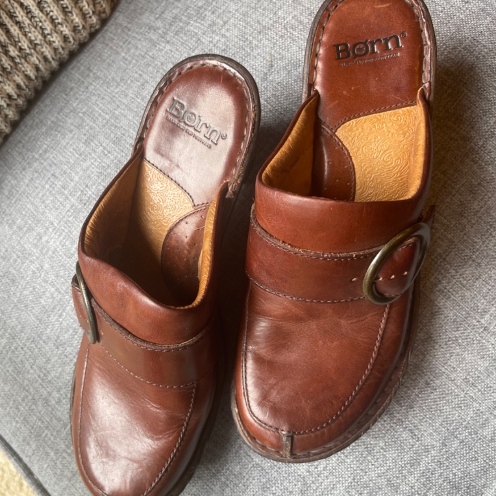 BORN Clogs - Picture 3 of 4